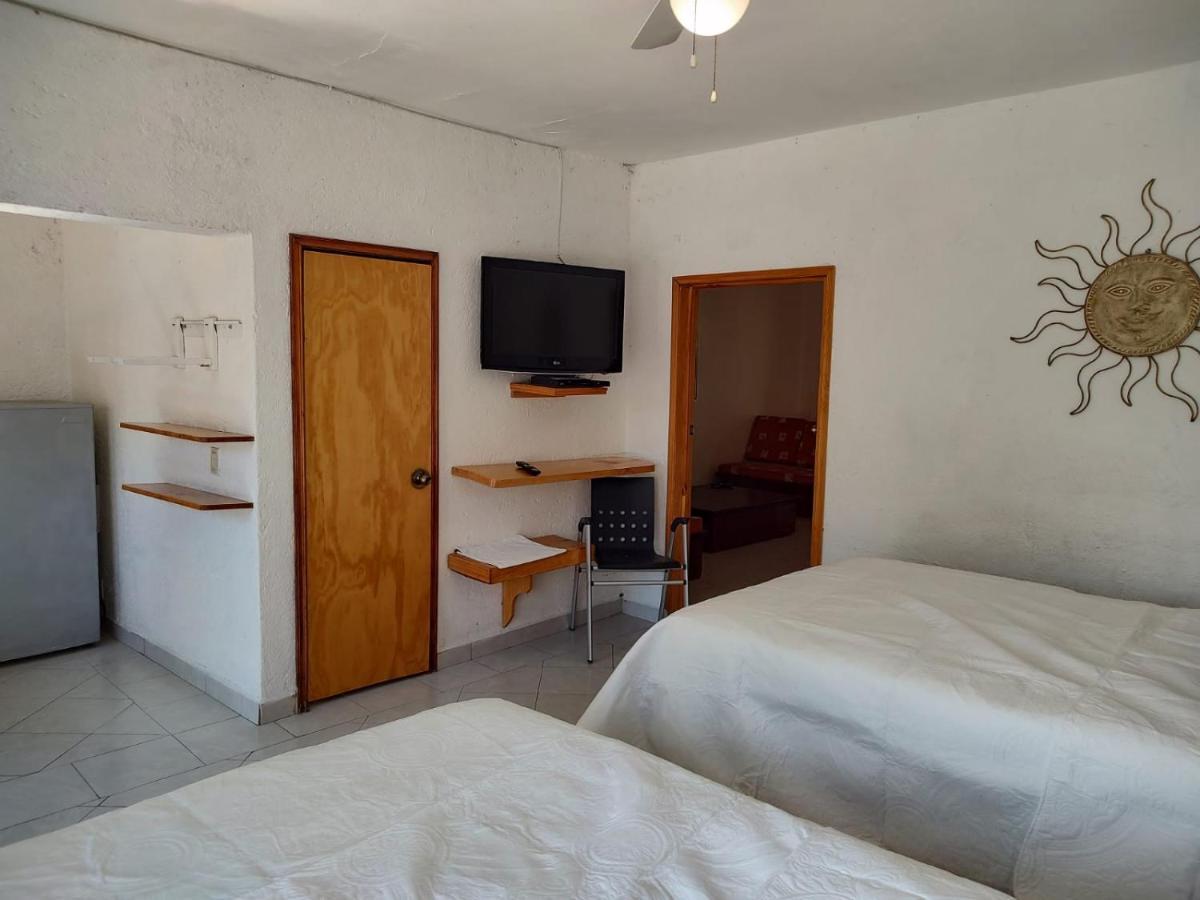 Hotel Alcatraces El Pueblito  Esterno foto